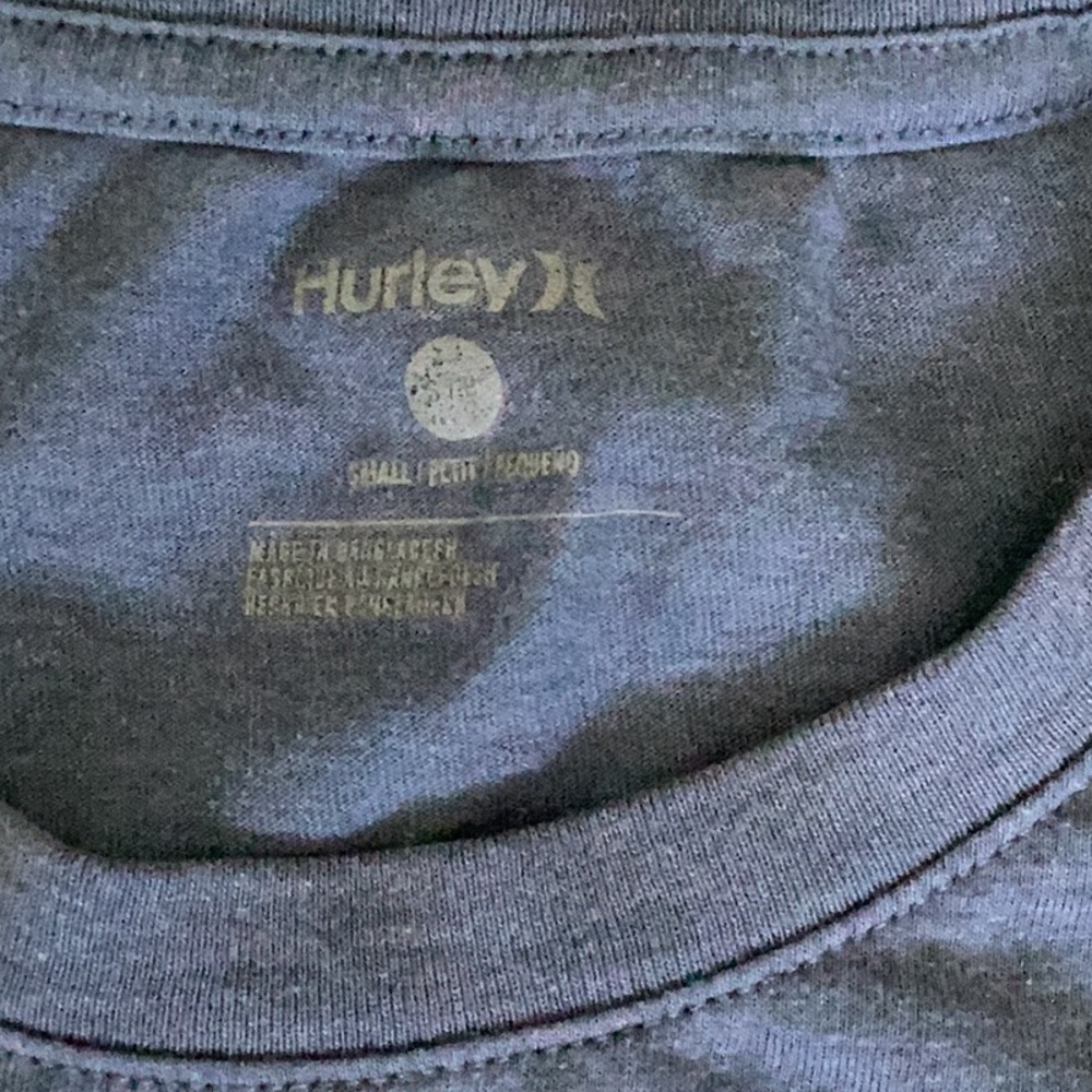 Hurley tee - Picture 2 of 2